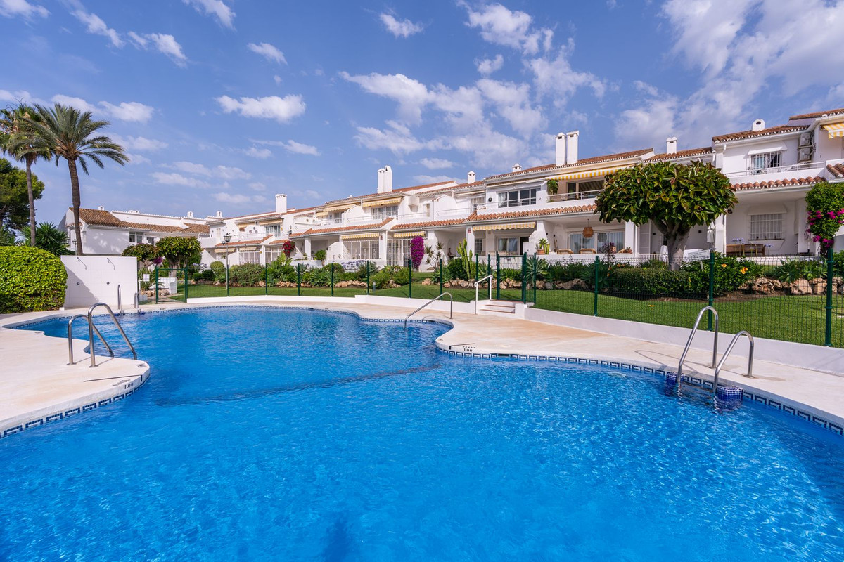 El Paraiso, Estepona