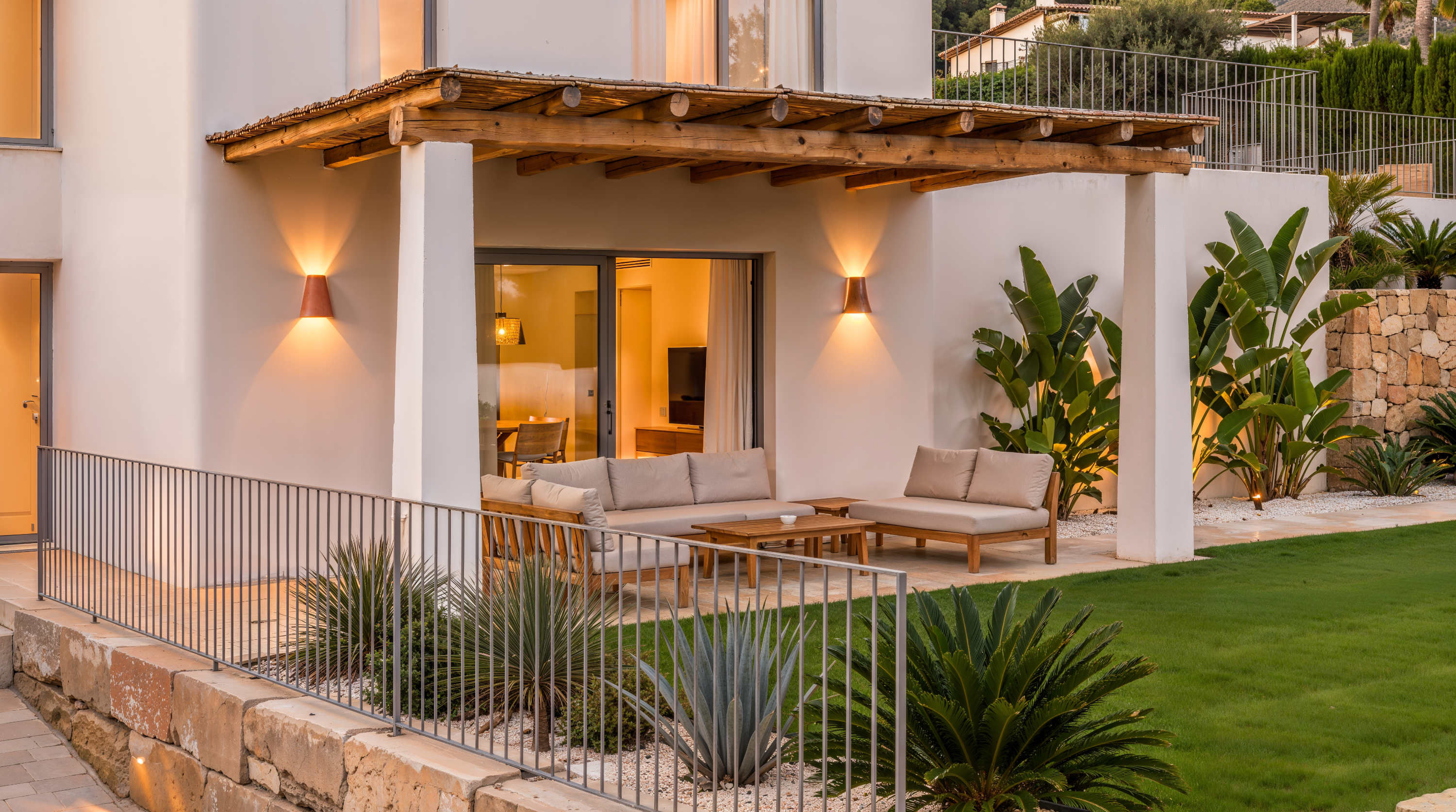 Casa de 4 Dormitorios y 5 Baños en venta en Xàbia
