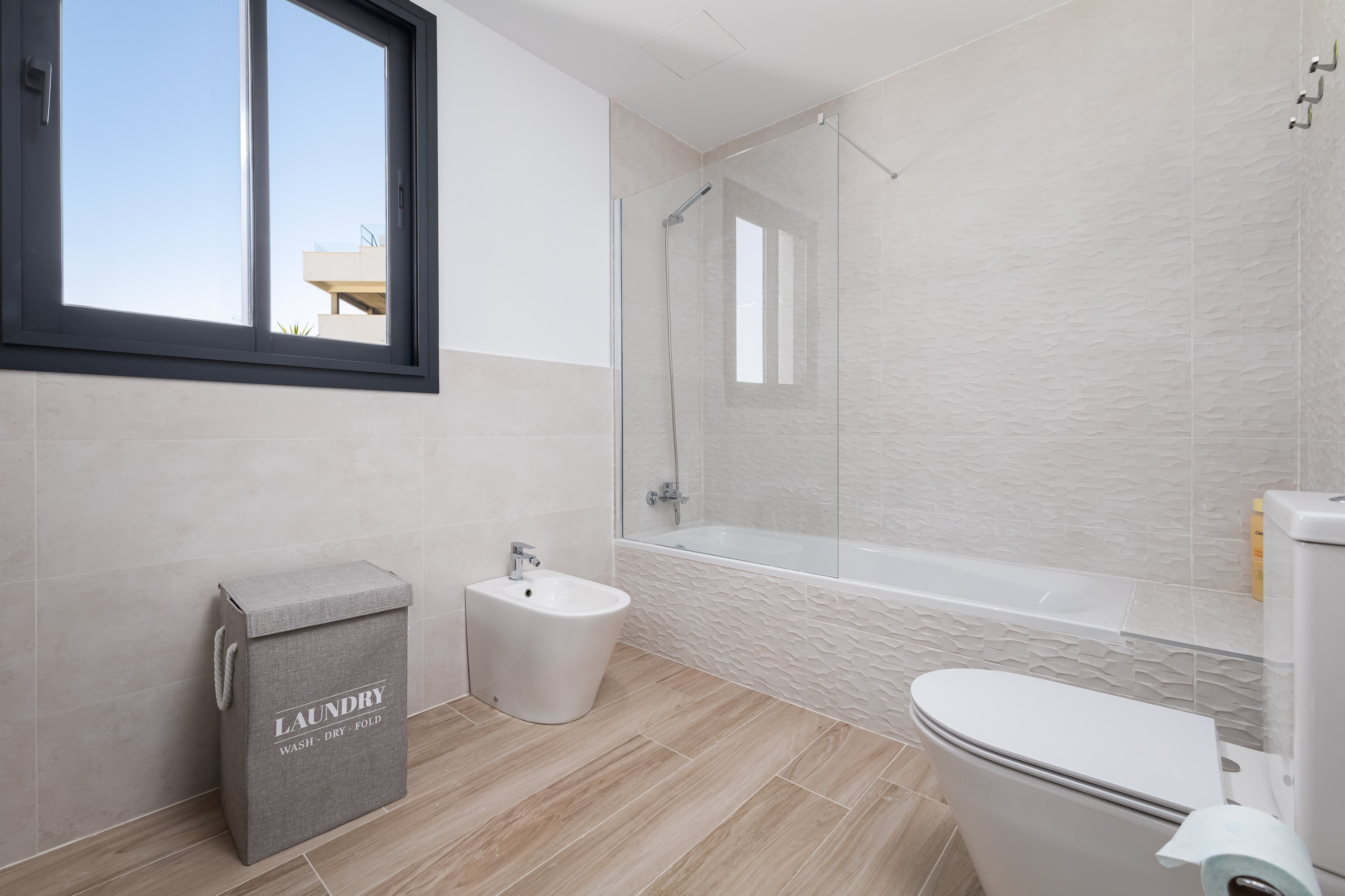 Piso de 2 Dormitorios y 2 Baños en venta en La Cala Golf, Mijas