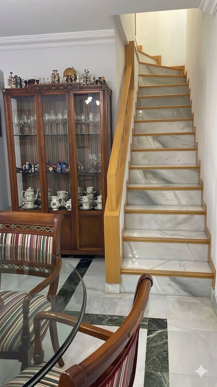 Piso de 4 Dormitorios en venta en Milla de Oro, Marbella