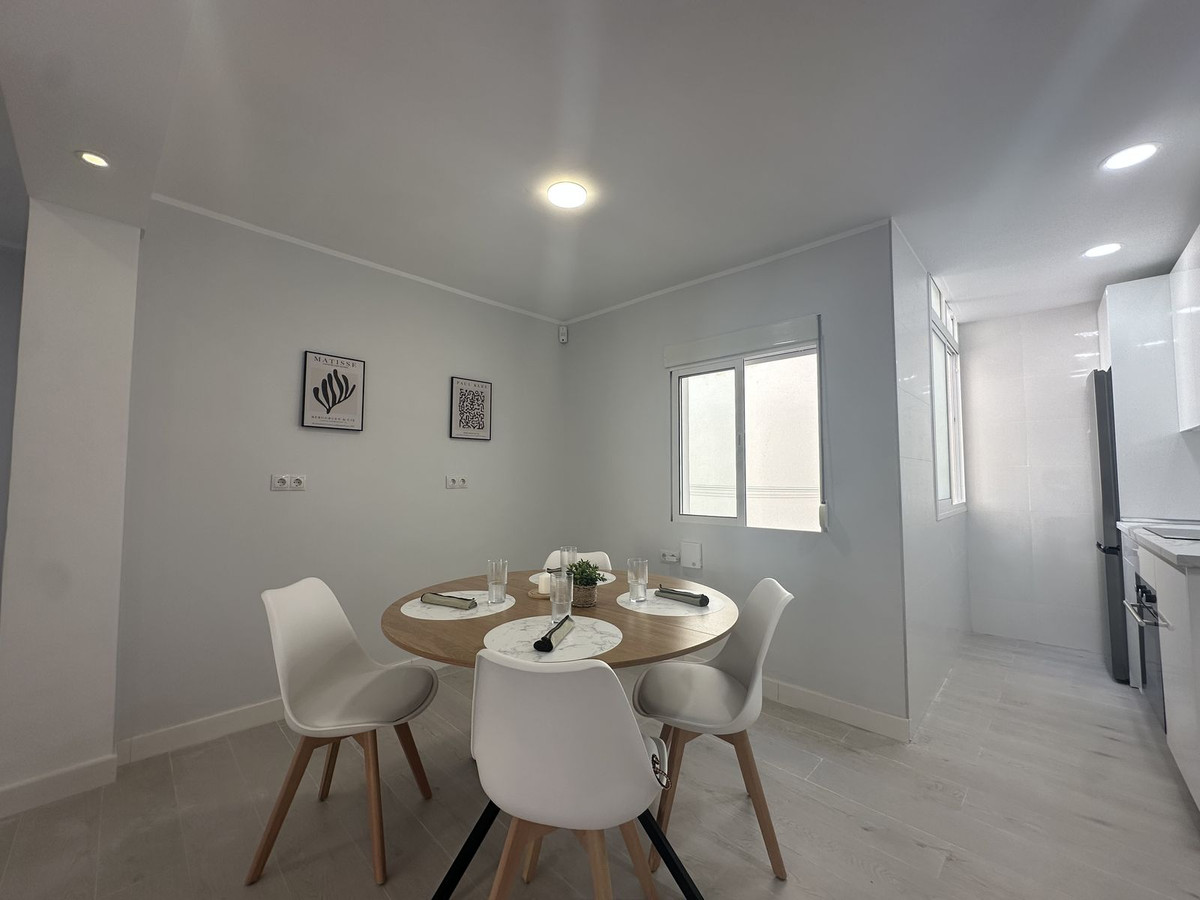 Piso de 2 Dormitorios en venta en Fuengirola