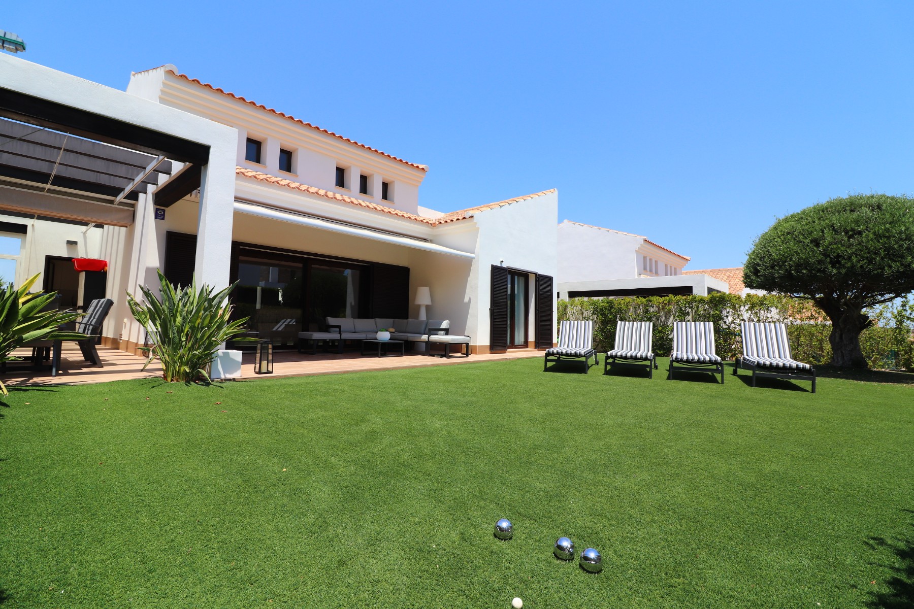 Casa de 3 Dormitorios y 2 Baños en venta en Castillo de Montemar
