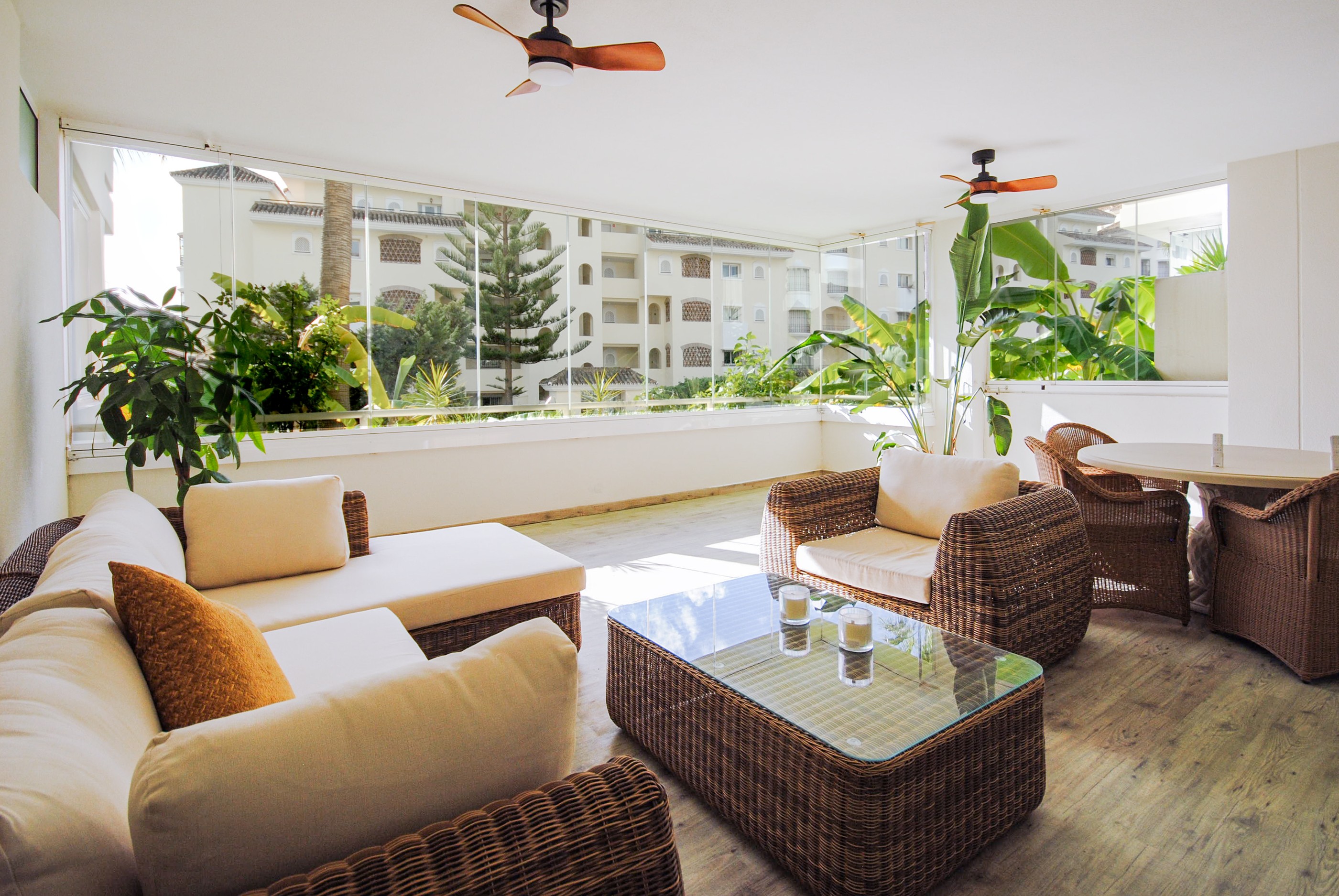2 Bed - Apartment for Sale in Elviria, Marbella