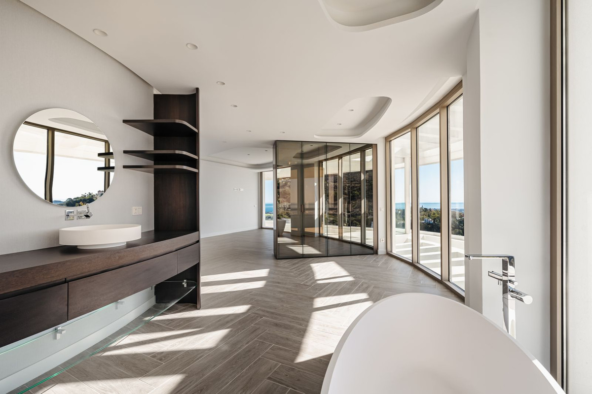 Piso de 3 Dormitorios y 3 Baños en venta en Benahavís