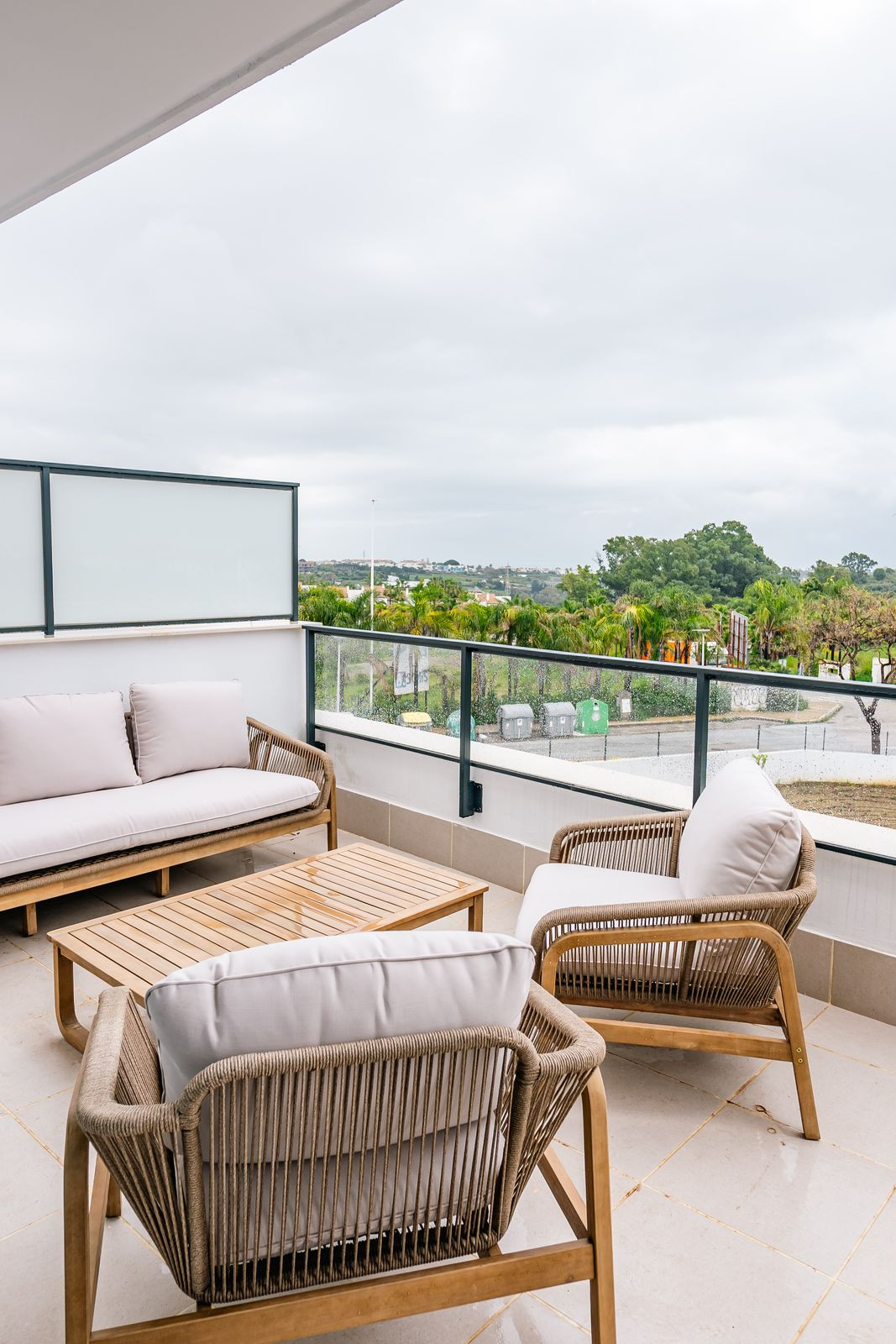 Piso de 2 Dormitorios y 2 Baños en venta en Nueva Milla de Oro, Estepona