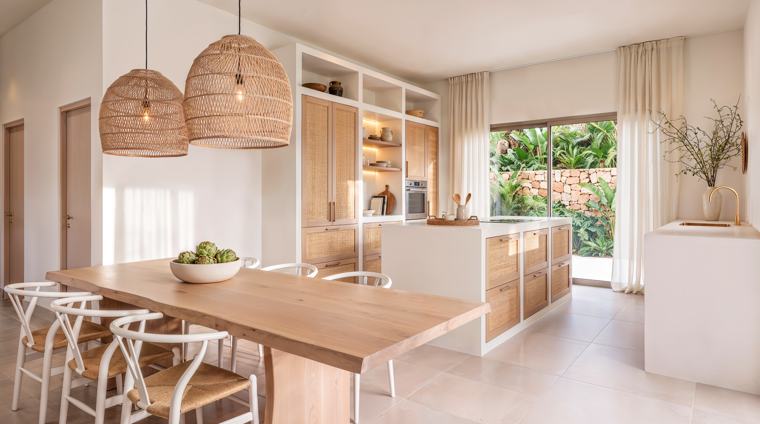Casa de 4 Dormitorios y 5 Baños en venta en Xàbia