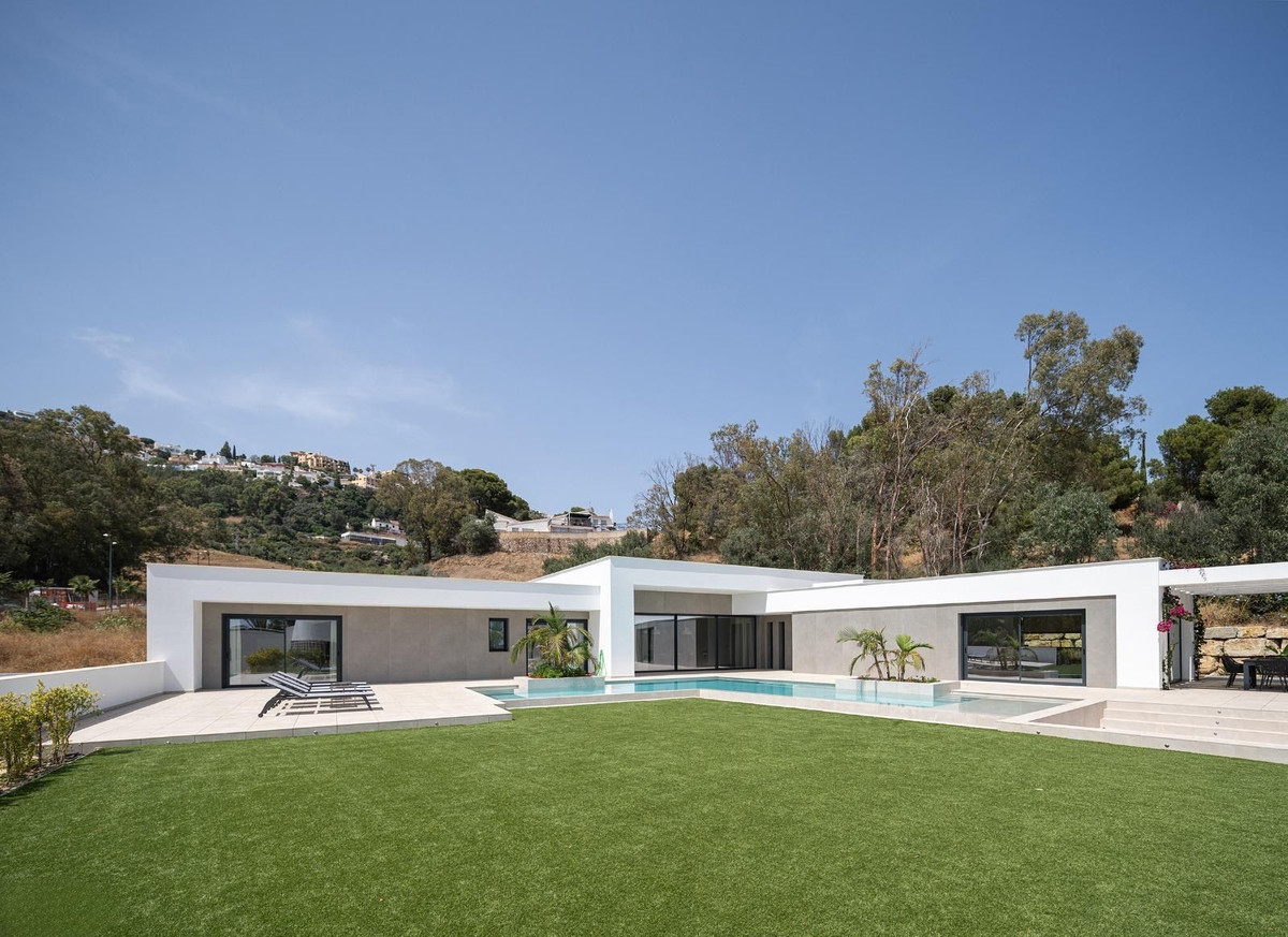 5 Slaapk., 5 Badk. - Villa te koop in Benalmadena Costa