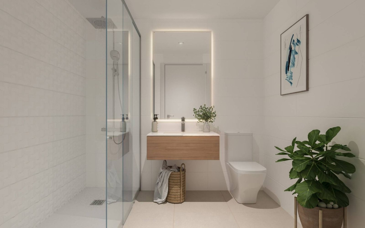 Ático de 3 Dormitorios y 2 Baños en venta en Estepona
