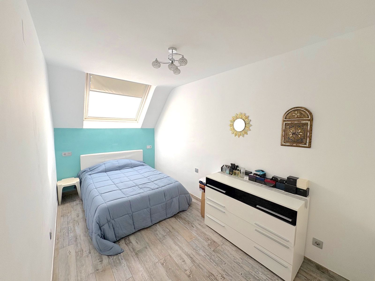 3 Slaapk., 3 Badk. - Rijwoning te koop in Estepona
