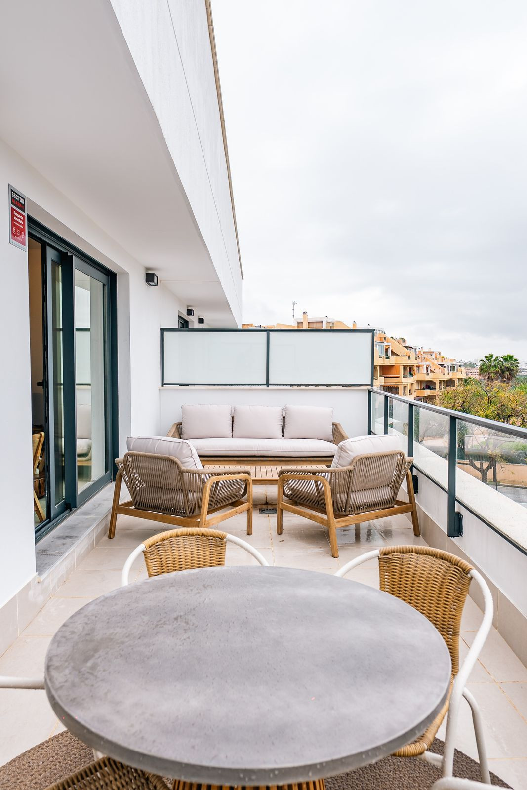 Piso de 2 Dormitorios y 2 Baños en venta en Nueva Milla de Oro, Estepona