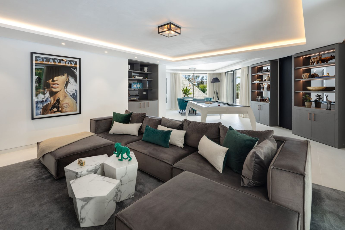 Casa de 5 Dormitorios y 6 Baños en venta en Benahavís