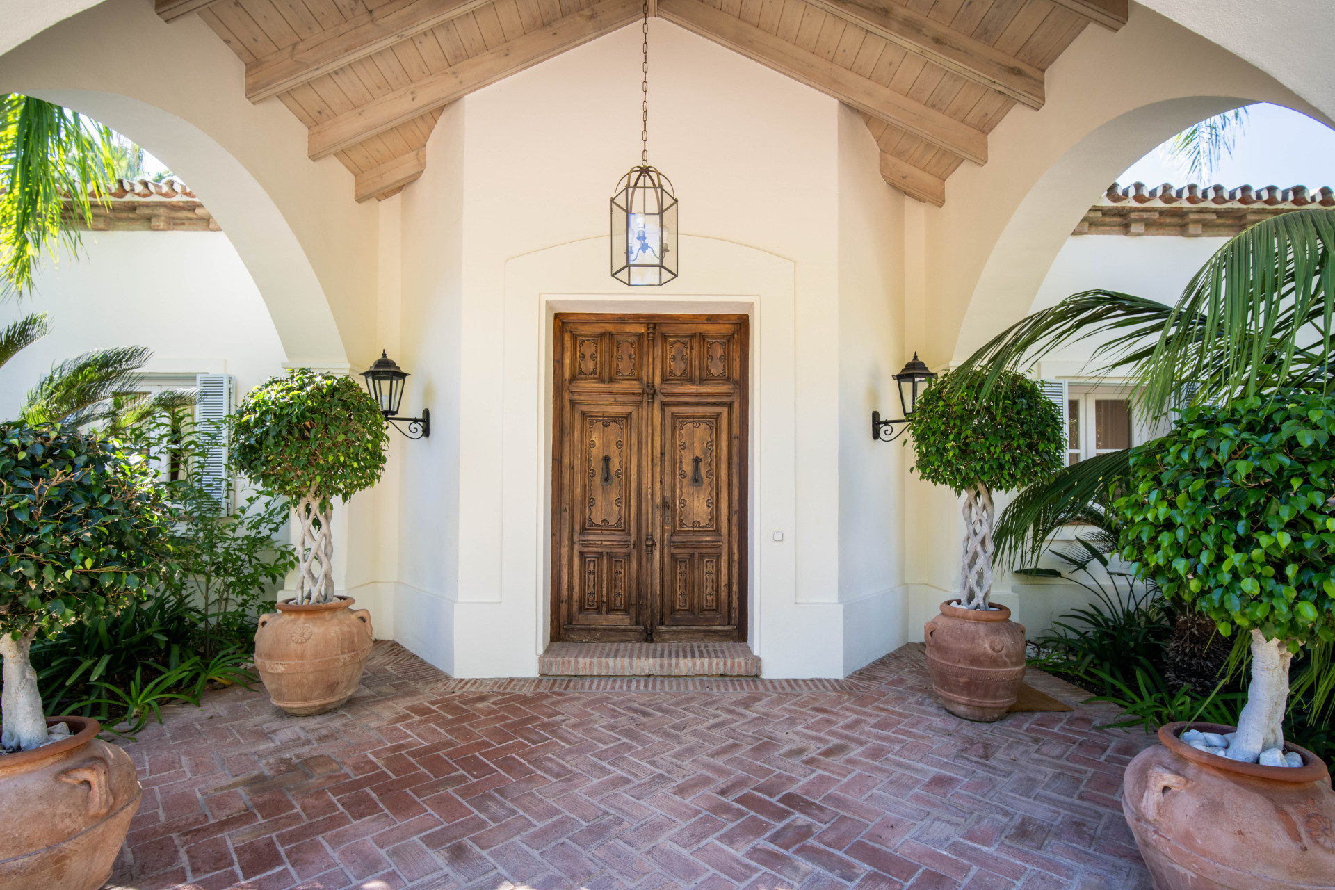 Casa de 5 Dormitorios en venta en Milla de Oro, Marbella