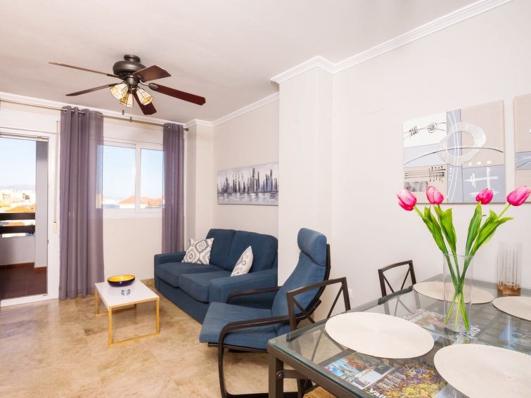 Piso de 2 Dormitorios en venta en La Alqueria, Estepona
