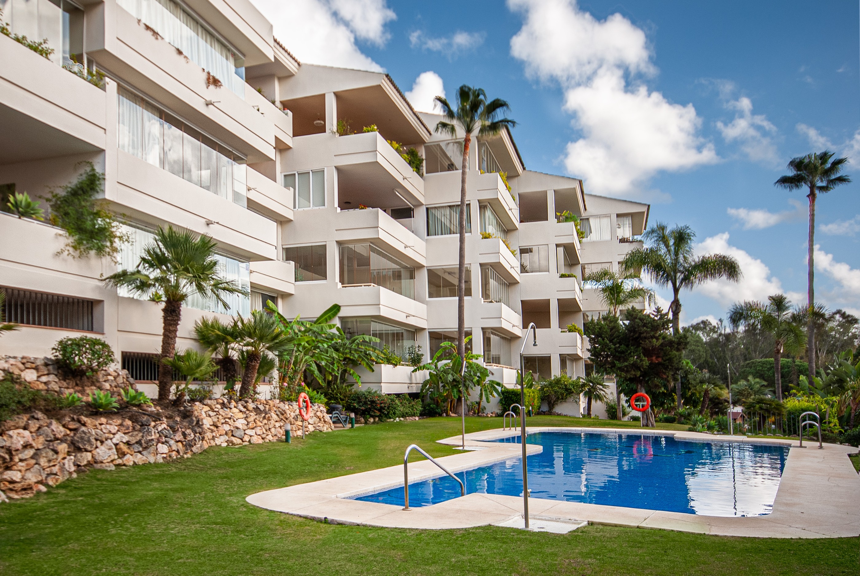 2 Bed - Apartment for Sale in Elviria, Marbella