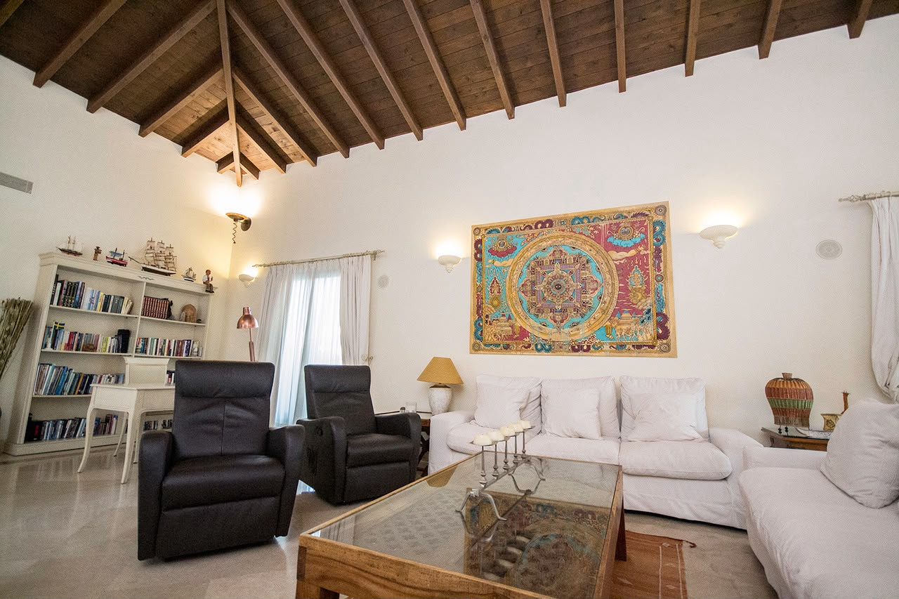 Casa de 5 Dormitorios y 7 Baños en venta en Bahía de Marbella