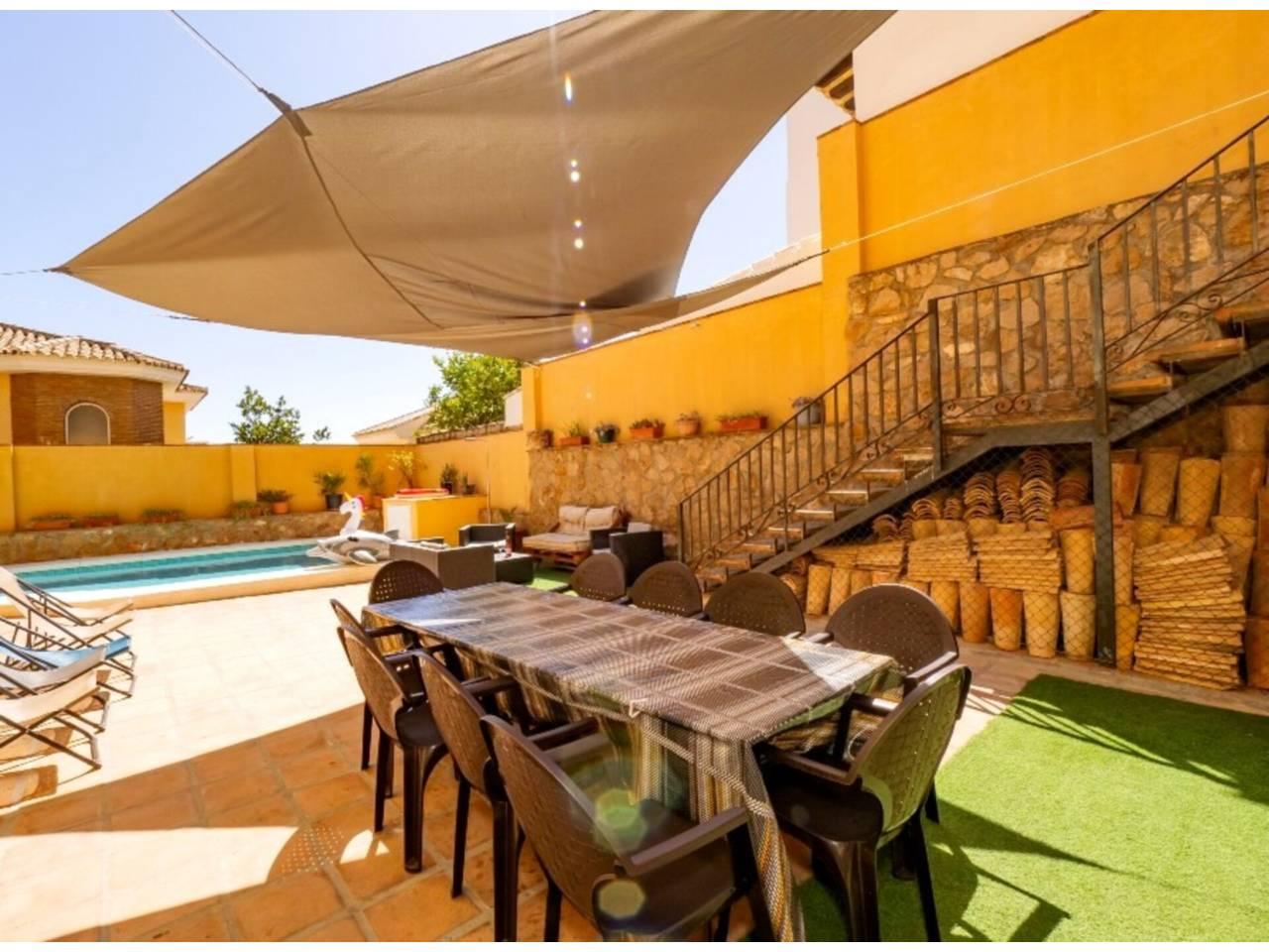 Casa de 5 Dormitorios y 4 Baños en venta en Benalmádena Costa
