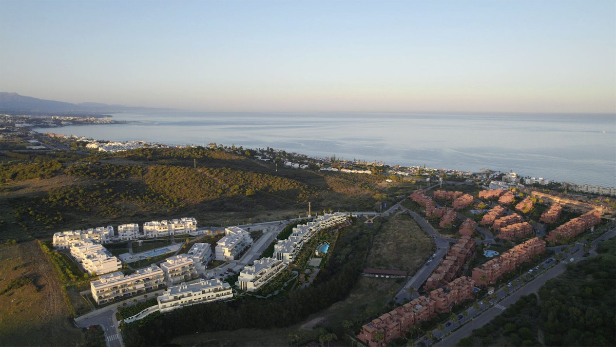 Ático de 2 Dormitorios en venta en Estepona