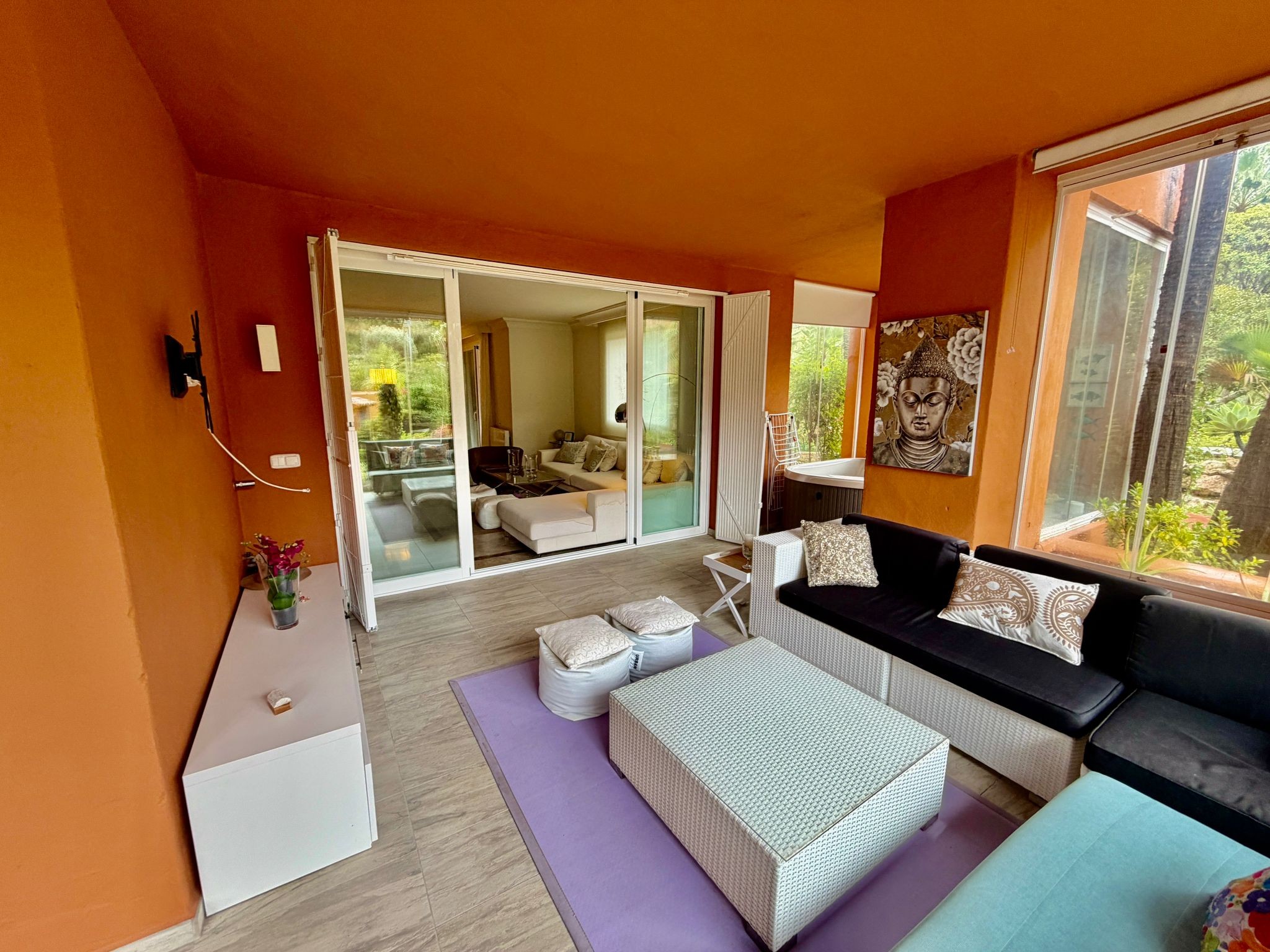 Piso de 3 Dormitorios en venta en Nueva Andalucía, Marbella