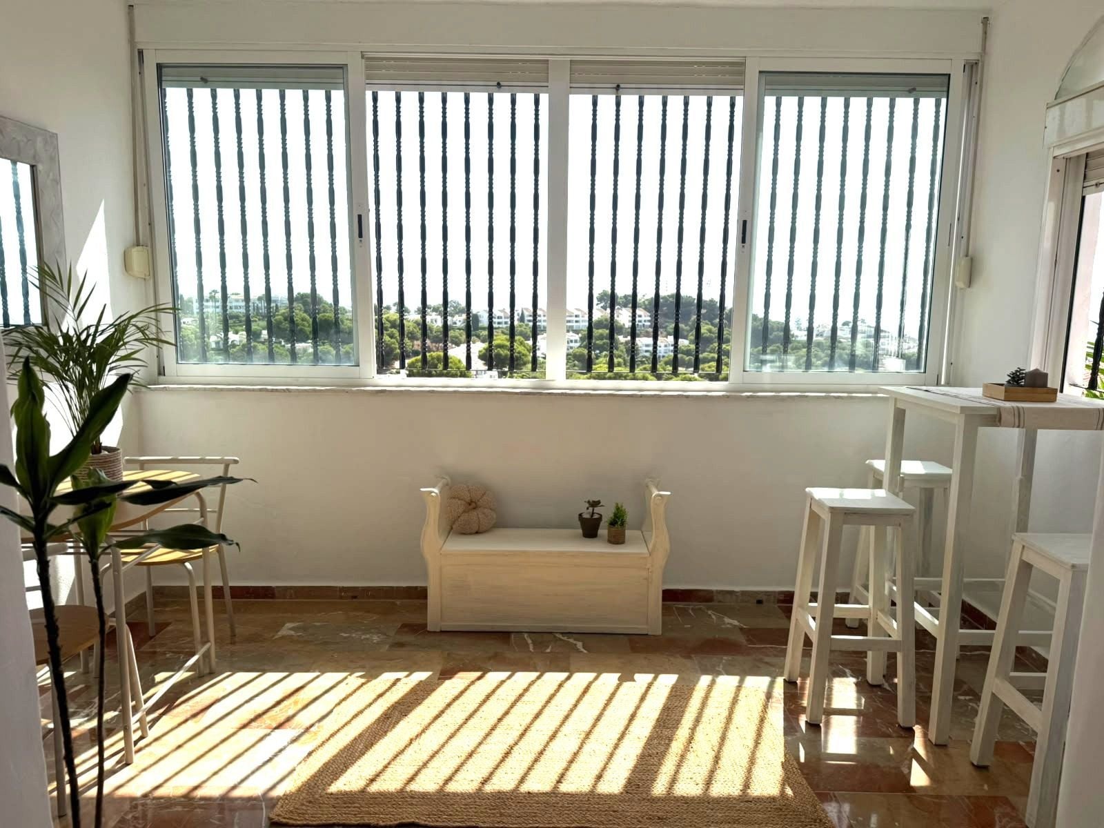Piso de 2 Dormitorios en venta en Riviera del Sol, Mijas