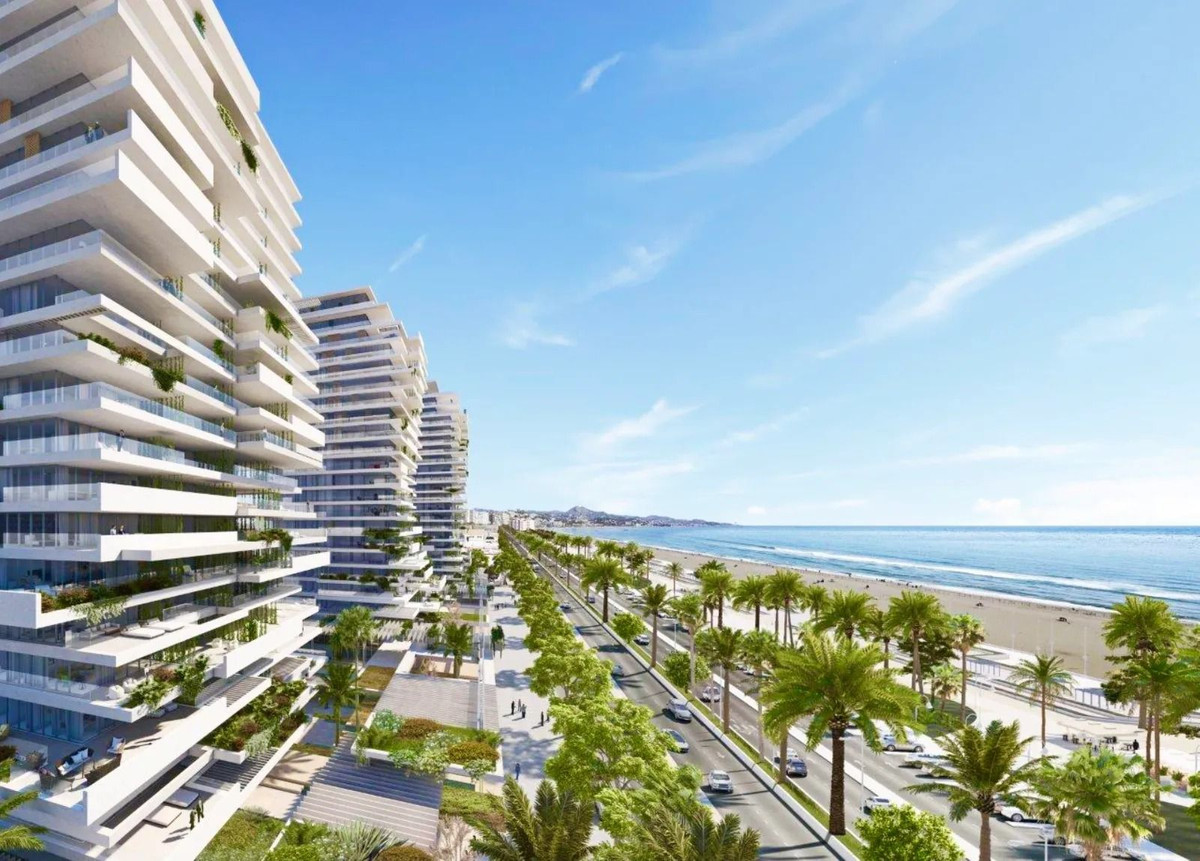 Piso de 4 Dormitorios y 4 Baños en venta en Málaga