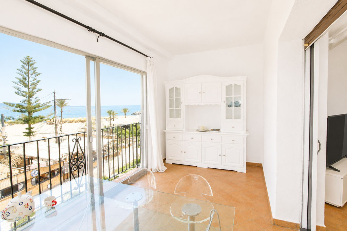 1 спалня - Апартамент за продажба в Puerto Banús