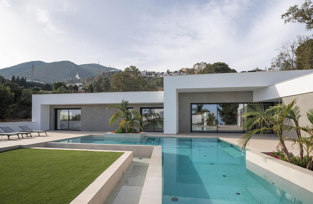 5 Slaapk., 5 Badk. - Villa te koop in Benalmadena Costa