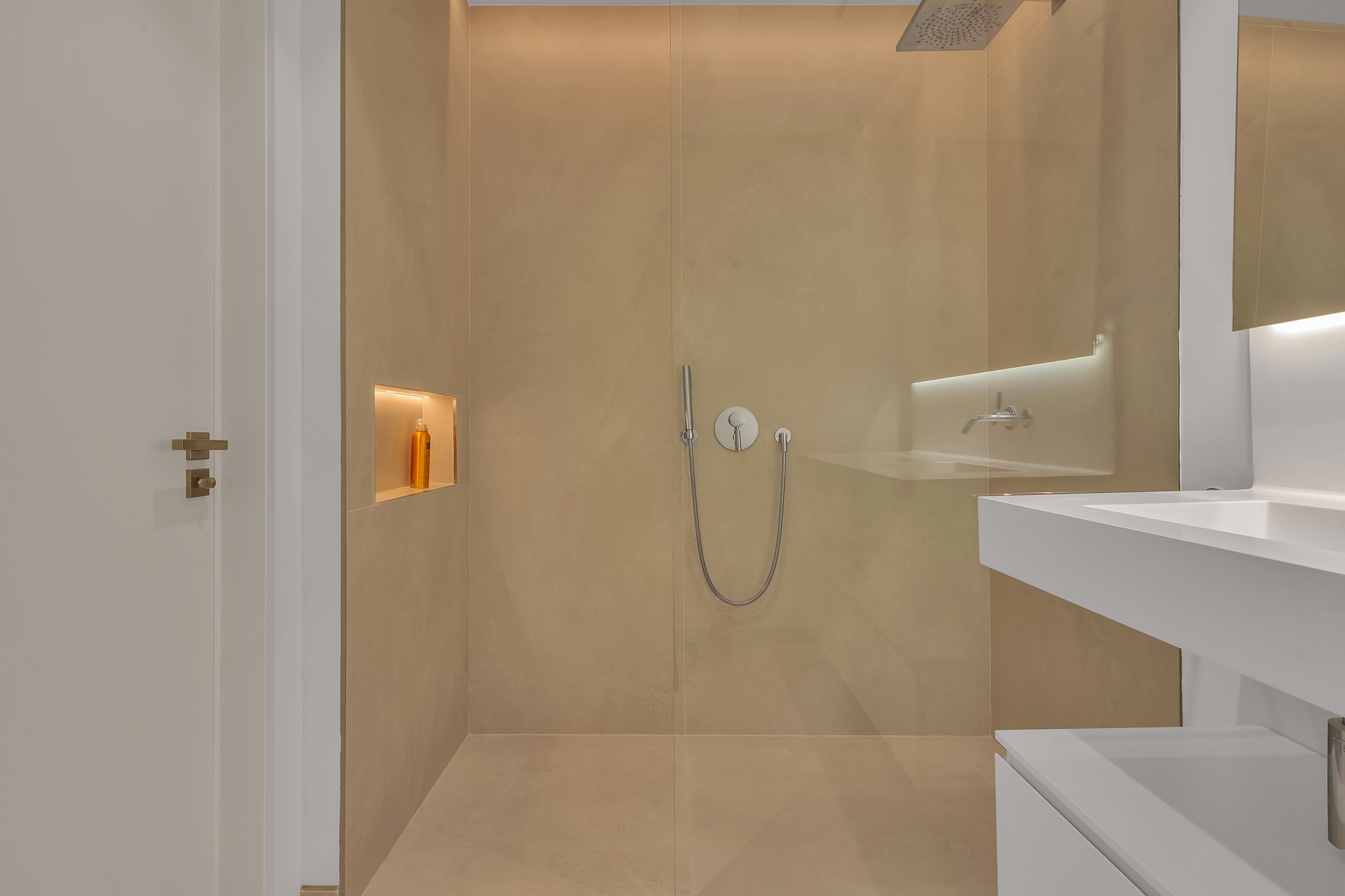 Piso de 3 Dormitorios y 2 Baños en venta en Marbella