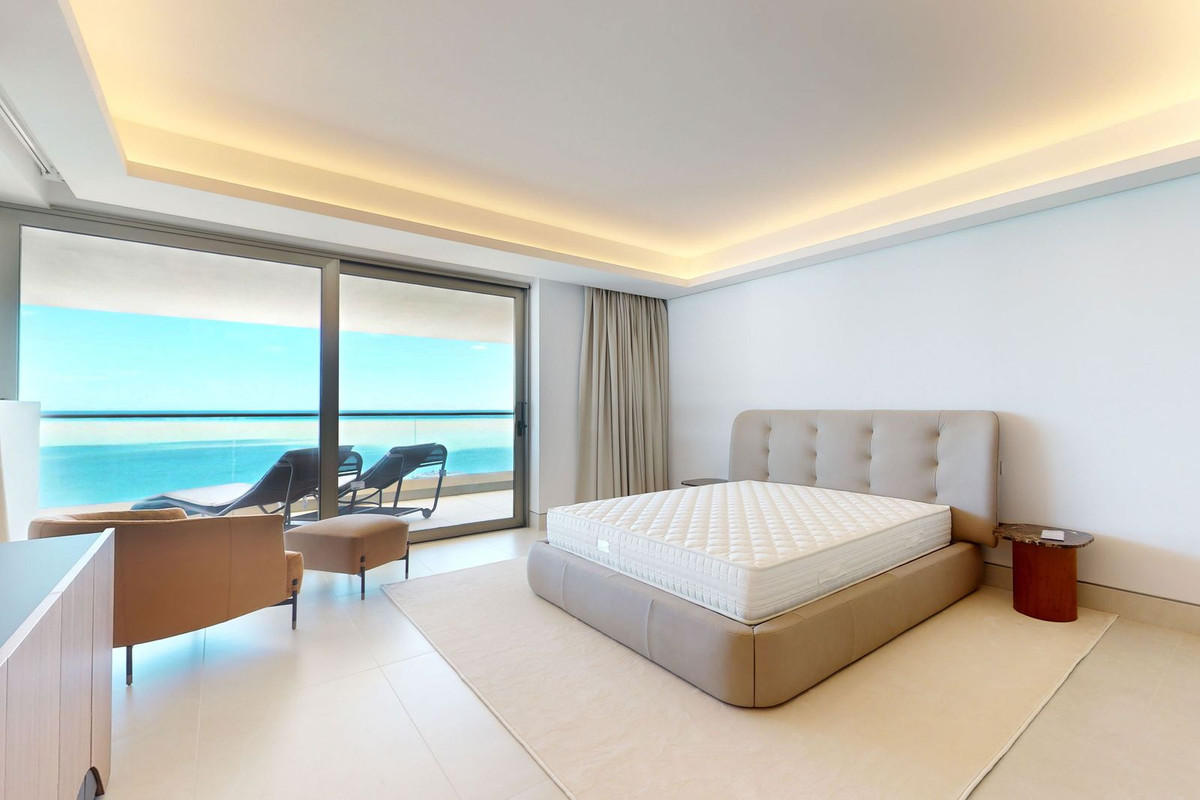 Piso de 4 Dormitorios y 4 Baños en venta en Málaga