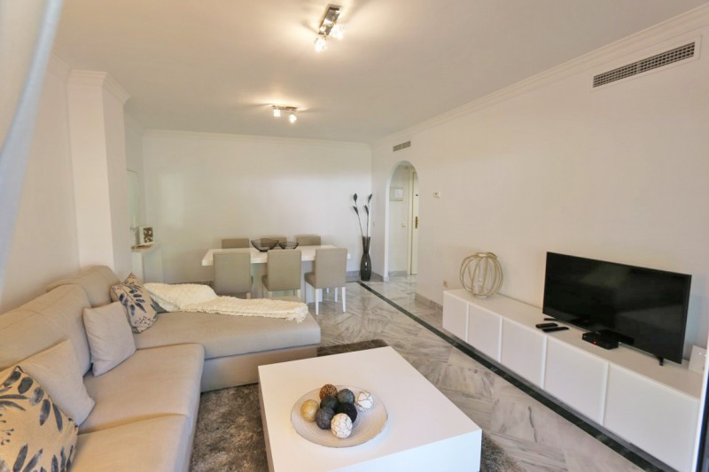 Piso de 2 Dormitorios en alquiler vacacional en Nueva Andalucía, Marbella