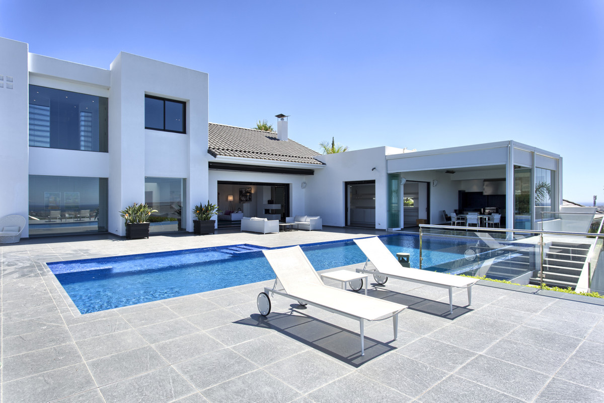 Casa de 5 Dormitorios y 5 Baños en venta en Los Flamingos, Benahavís