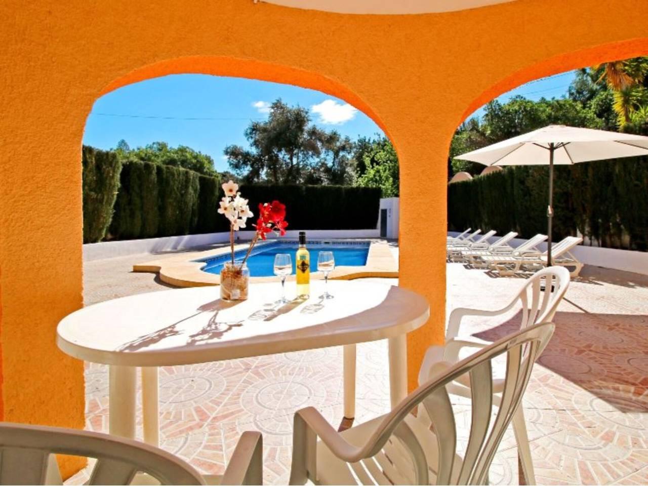 Casa Adosada de 6 Dormitorios en venta en Calp