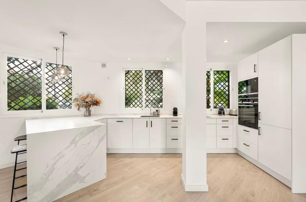Casa Adosada de 3 Dormitorios en venta en Nueva Andalucía, Marbella