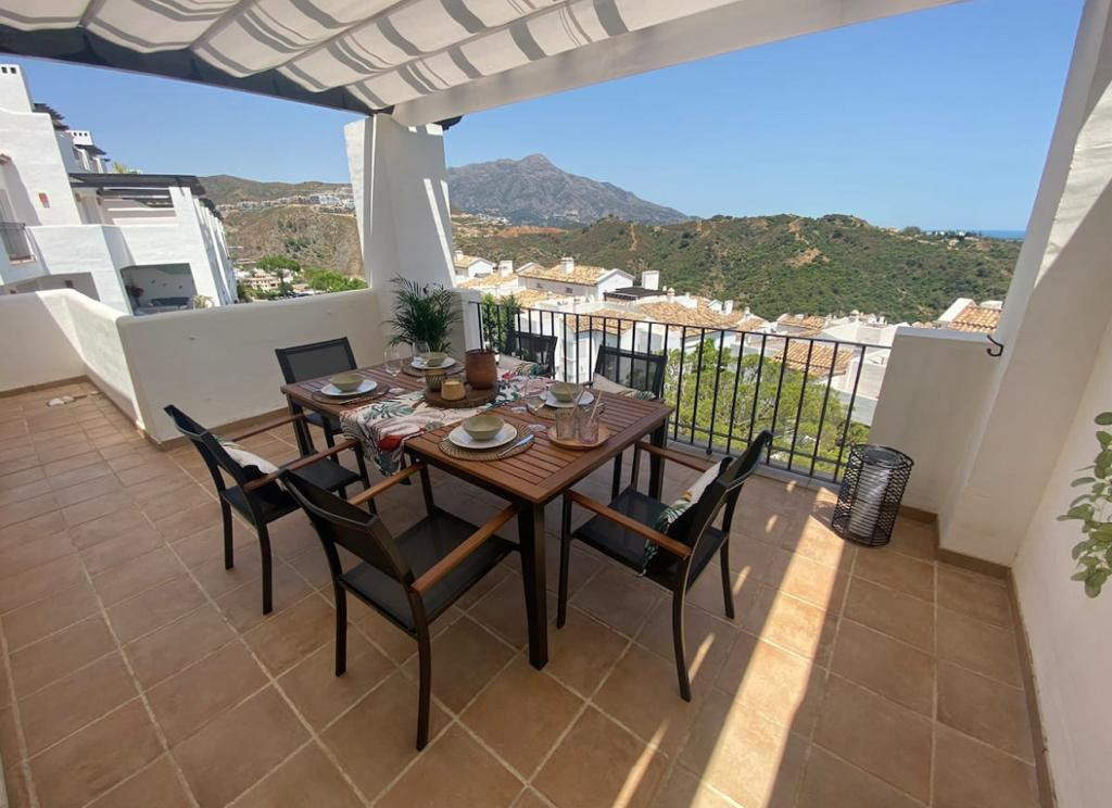 Piso de 3 Dormitorios y 2 Baños en venta en Benahavís