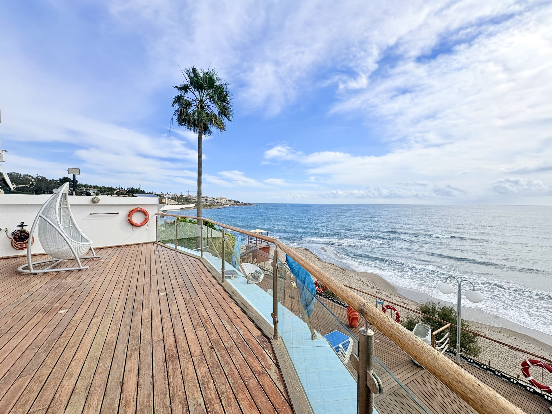 Casa de 6 Dormitorios en venta en La Cala de Mijas