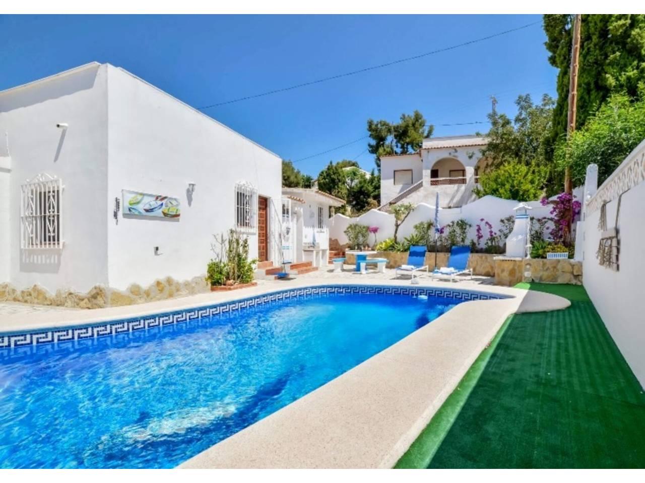 Casa Adosada de 4 Dormitorios y 2 Baños en venta en Benissa