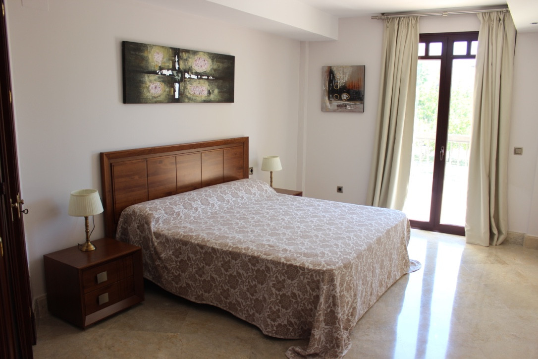 Piso de 2 Dormitorios en venta en San Pedro de Alcántara