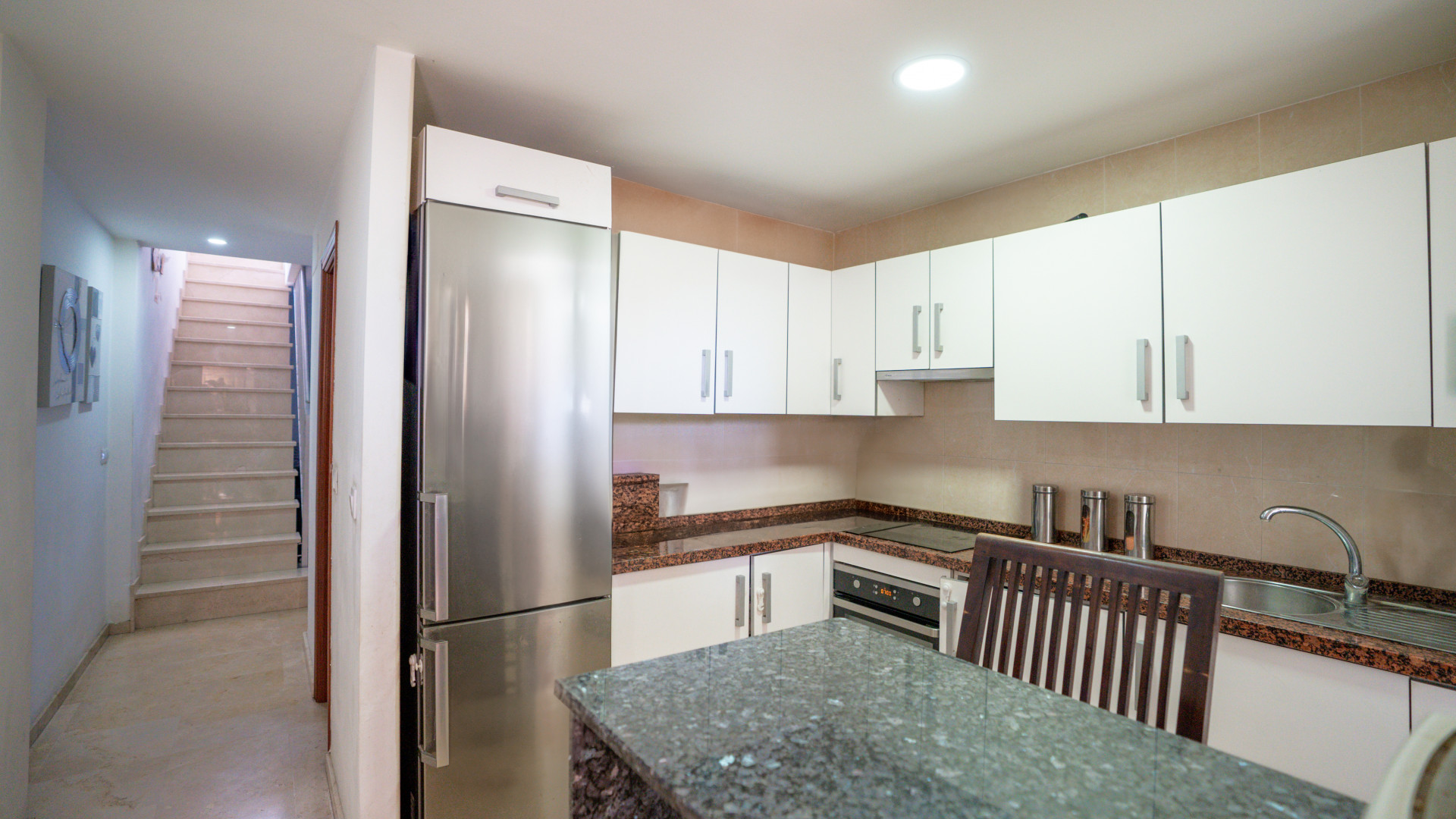 Ático de 3 Dormitorios y 2 Baños en venta en Estepona