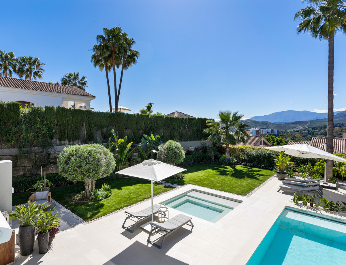 Casa de 6 Dormitorios y 6 Baños en venta en Benahavís