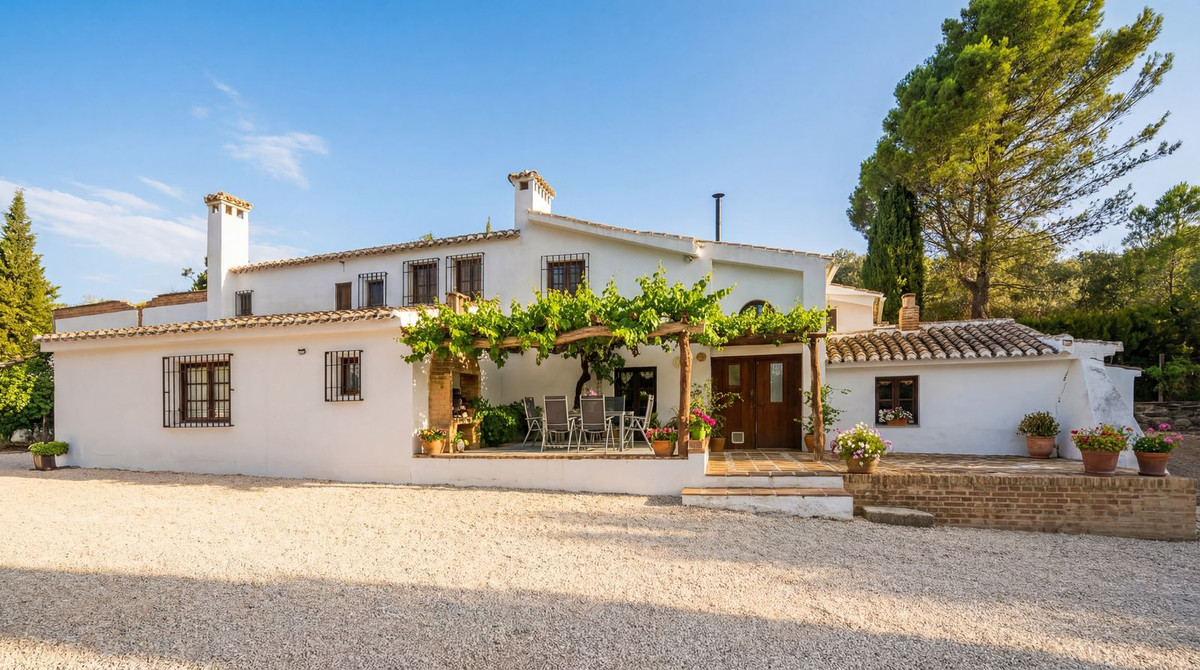 Finca de 9 Dormitorios y 5 Baños en venta en Villanueva del Rosario
