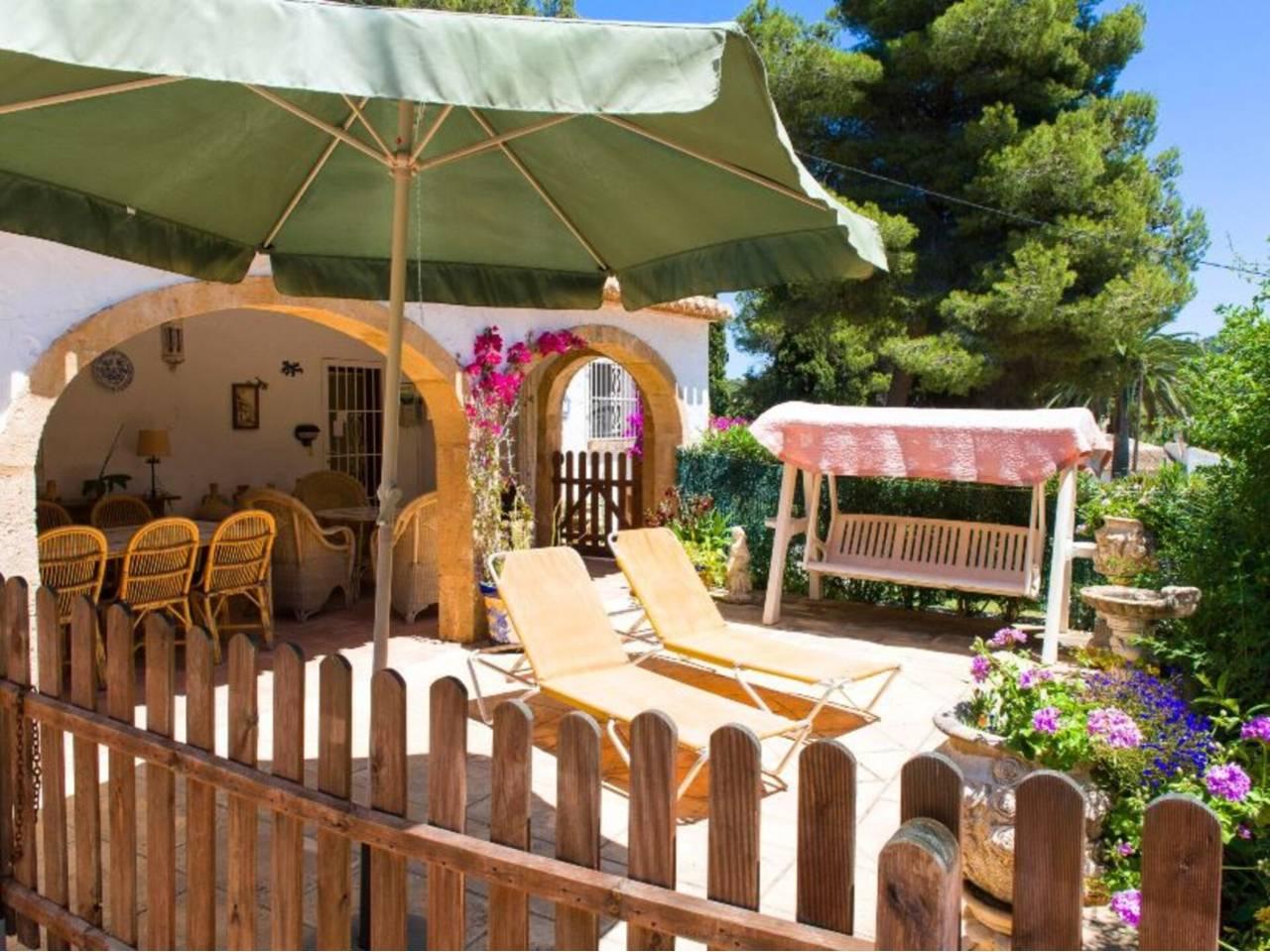 Casa Adosada de 2 Dormitorios y 1 Baño en venta en Xàbia