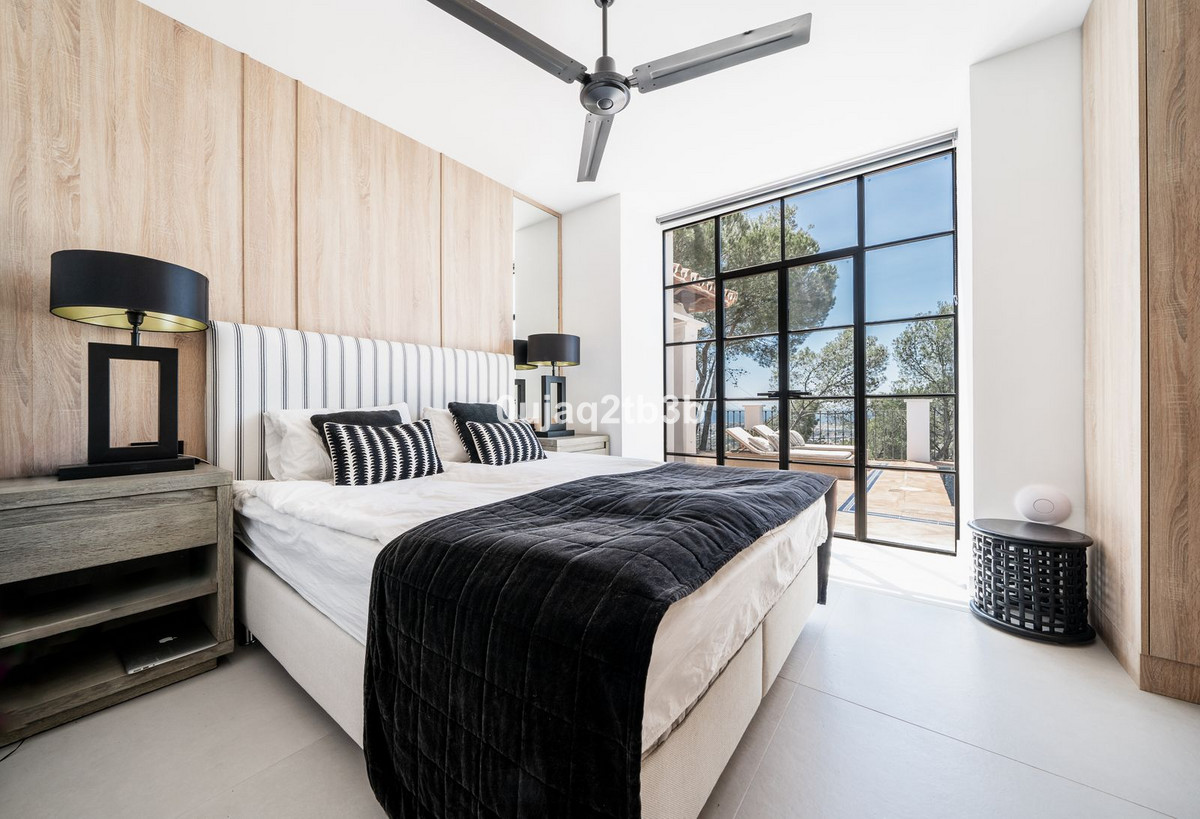 Casa de 4 Dormitorios en venta en La Heredia, Benahavís