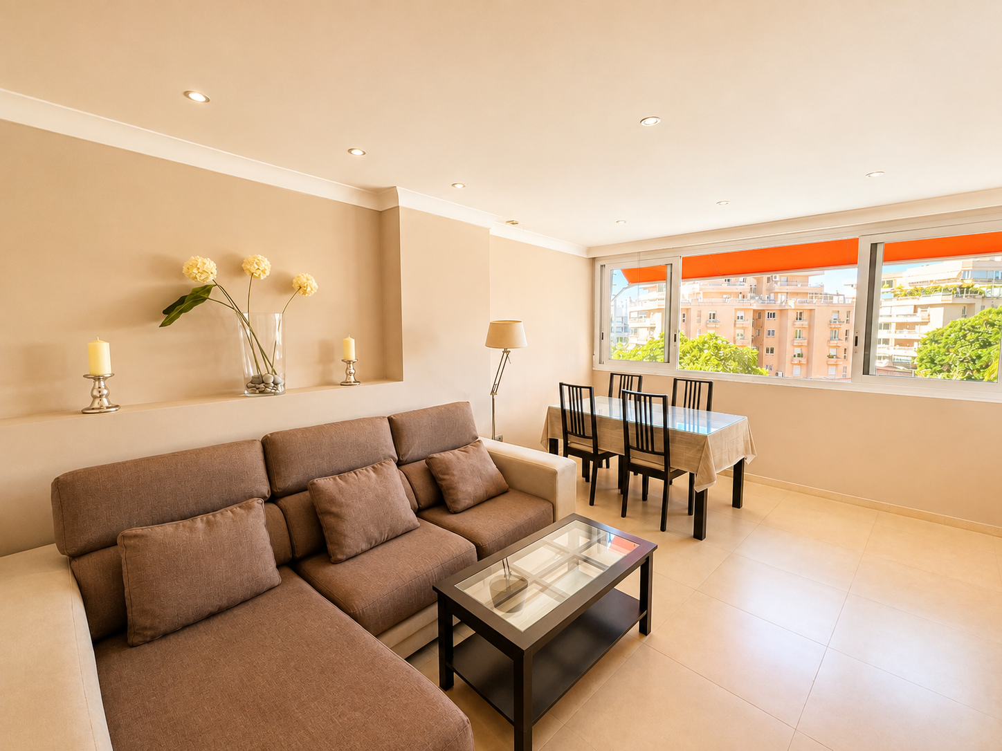 Piso de 2 Dormitorios y 2 Baños en venta en Marbella Centro