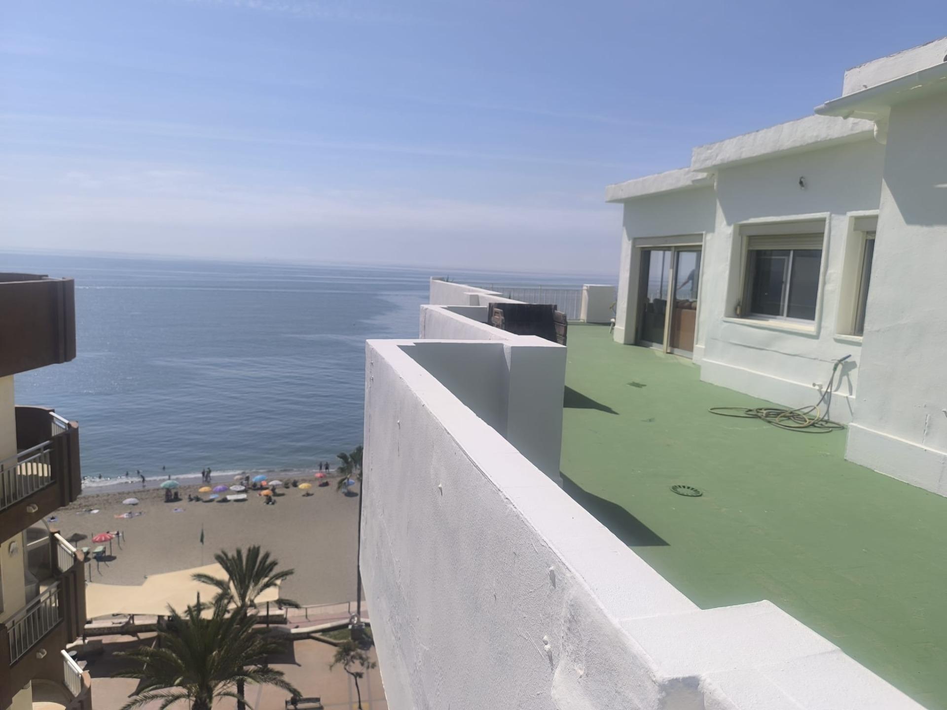 Ático de 3 Dormitorios y 2 Baños en venta en Puerto Deportivo, Fuengirola