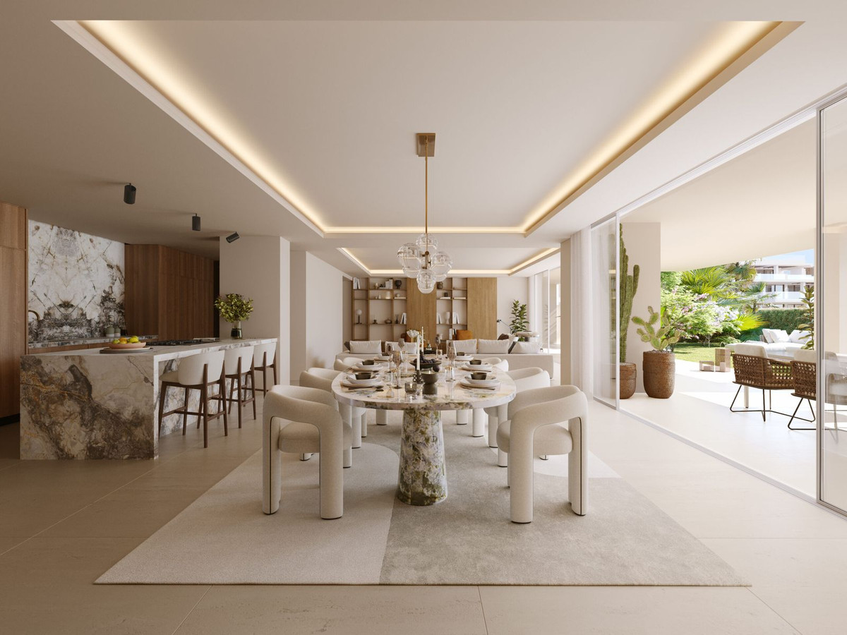 Piso de 4 Dormitorios en venta en Milla de Oro, Marbella