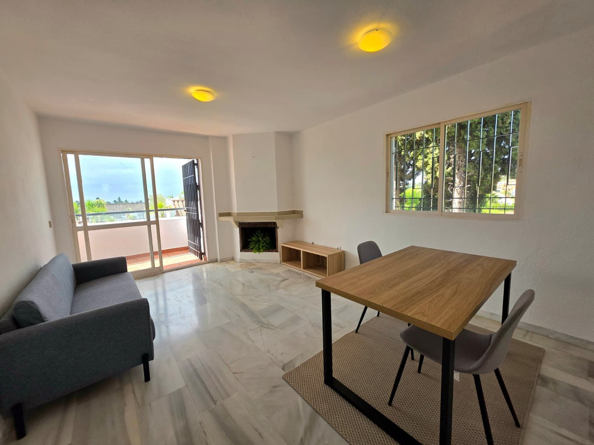 Ático de 2 Dormitorios en venta en Nueva Andalucía, Marbella