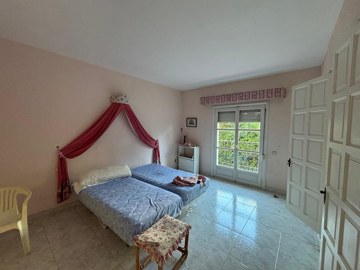 Piso de 3 Dormitorios en venta en Nueva Andalucía, Marbella