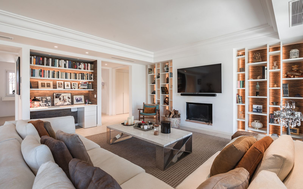 Ático de 3 Dormitorios en venta en Nueva Andalucía, Marbella