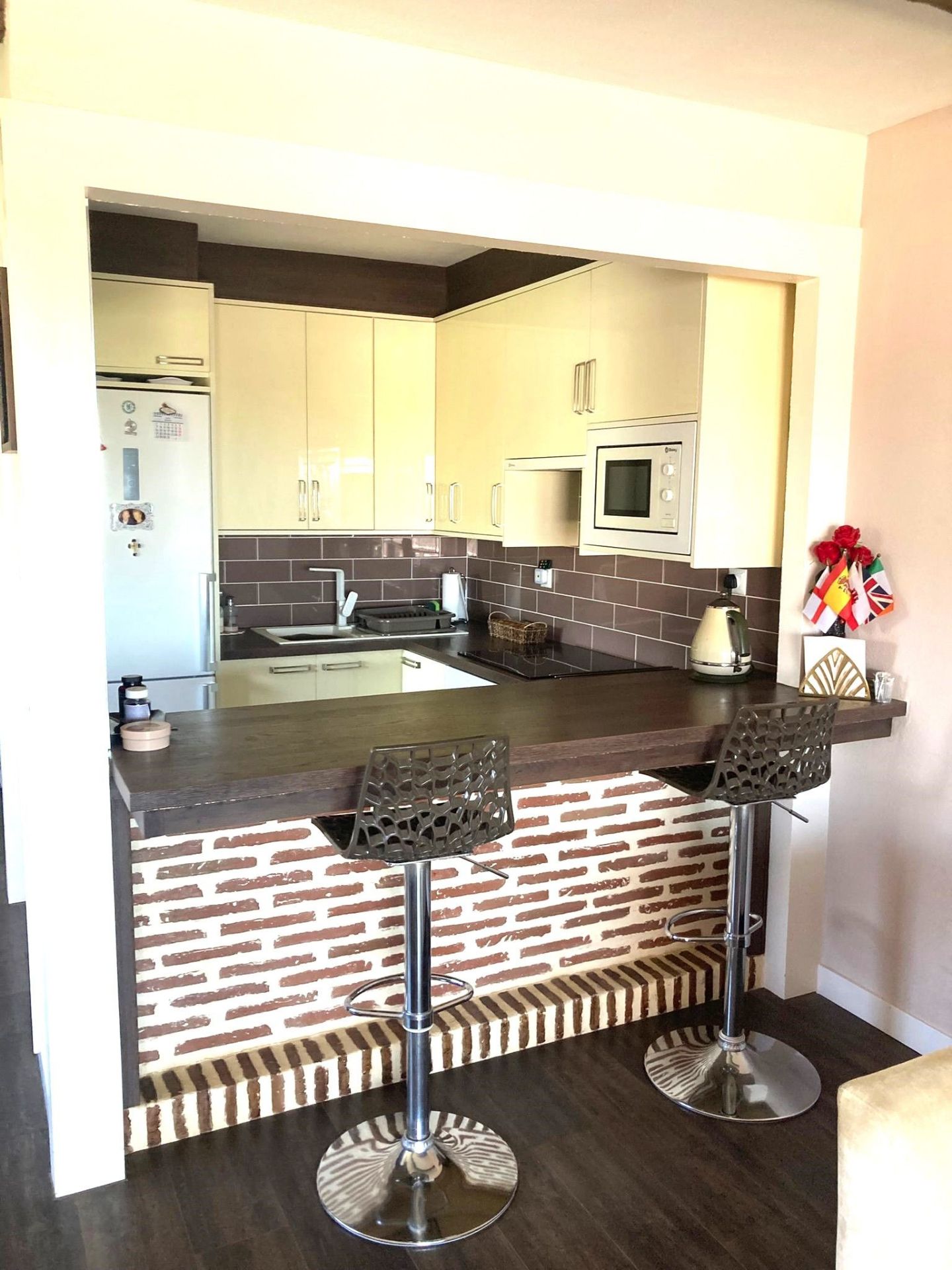 4 спални, 3 бани - Вила за продажба в Calahonda, Mijas