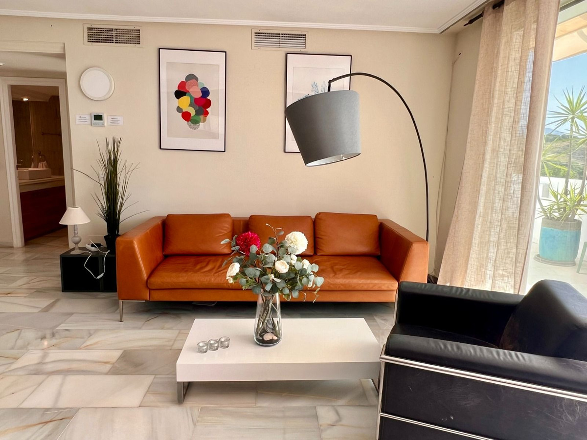 Ático de 3 Dormitorios en venta en Estepona