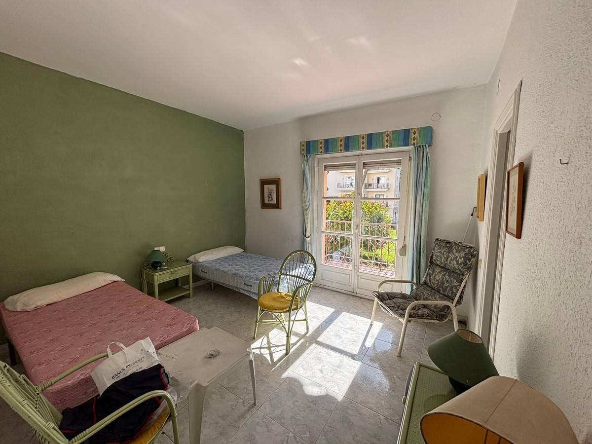 Piso de 3 Dormitorios en venta en Nueva Andalucía, Marbella